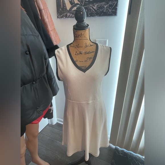 FITIGUES DRESS⭐️VINTAGE NEVER WORN⭐️SYTORE FROM THE 90’s🔥SUPER COMFY🔥SIZE L - Picture 1 of 8